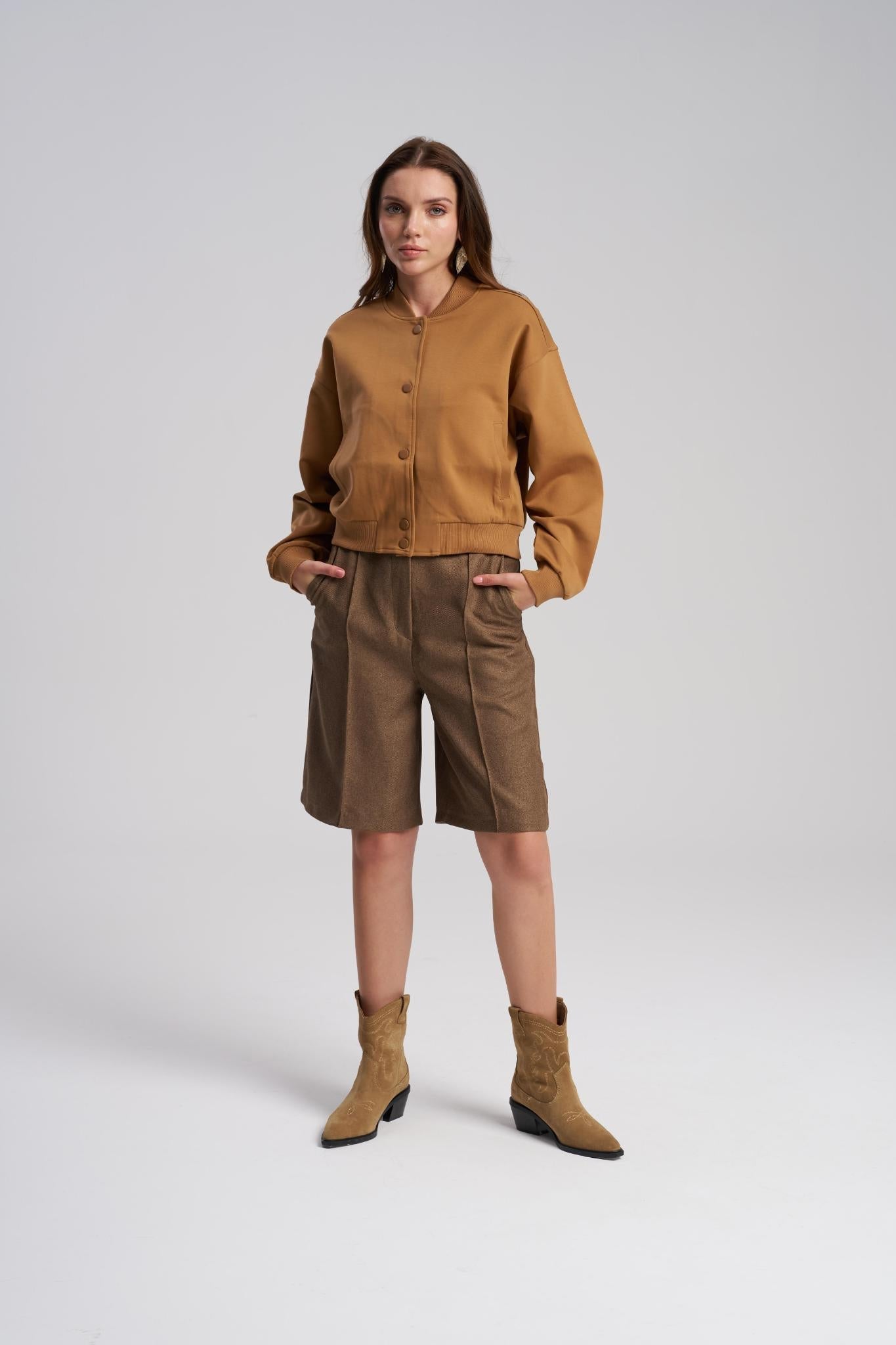 Women’s bomber jacket with snap buttons – front view